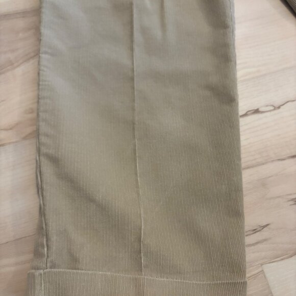Dockers Mens Beige Corduroy Pleated Pants Size 36 Cuff Center Seam - Picture 3 of 9